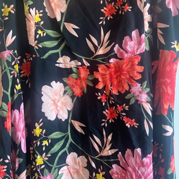 Old Navy Hawaiian Print Floral Dress - Picture 6 of 7